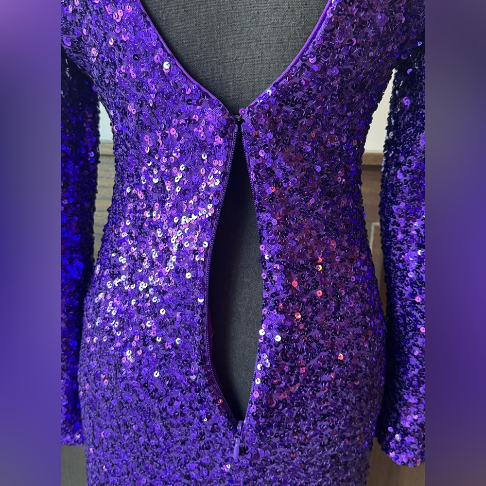Dress the Population Shimmering sequin Purple Long Sleeve Dress low back nwt M - Picture 7 of 9